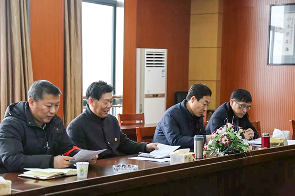 市教育局領(lǐng)導(dǎo)蒞臨我校指導(dǎo)開學工作